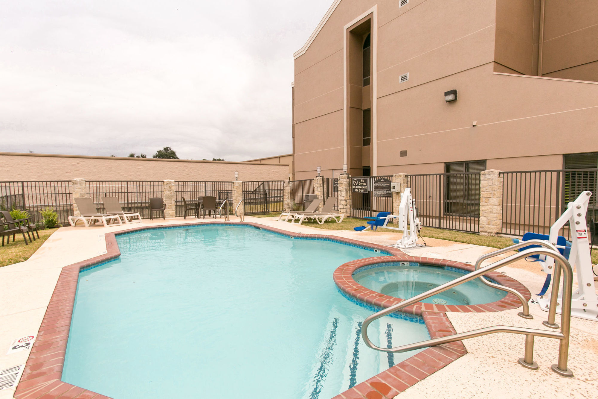 Comfort Nw Lakeline Hotel Austin