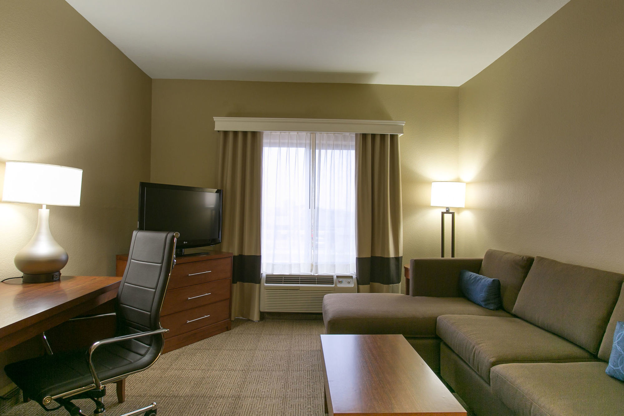 Comfort Nw Lakeline 3*