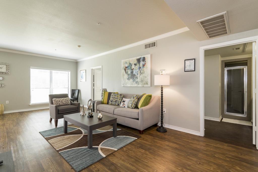 Apartment Downtown District By Yourent *