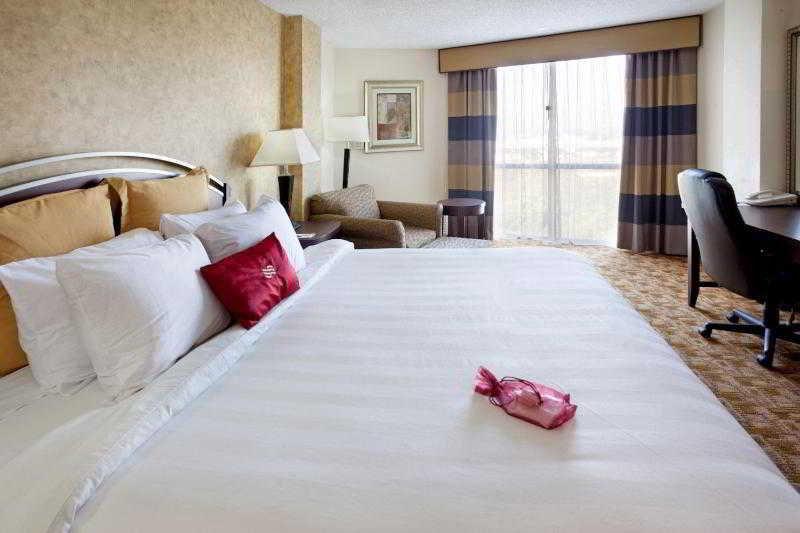 Radisson - 3* Austin