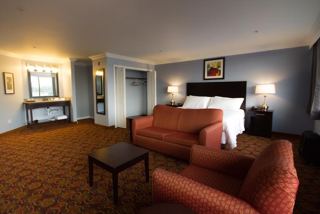 Peers Hotel Hotel