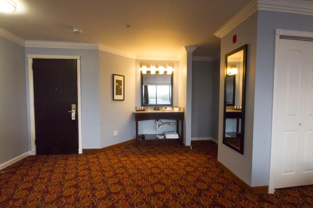 Peers Hotel 3* Austin