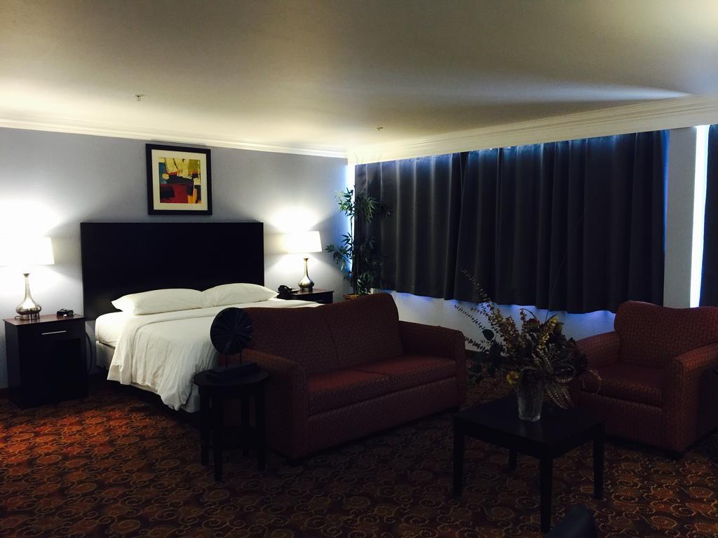 Peers Hotel Hotel