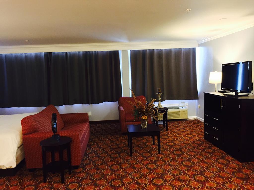 Peers Hotel 3*