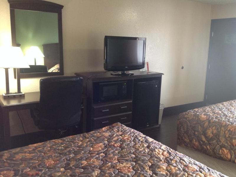 Super 8 By Wyndham University/downtown Area Motel 2*