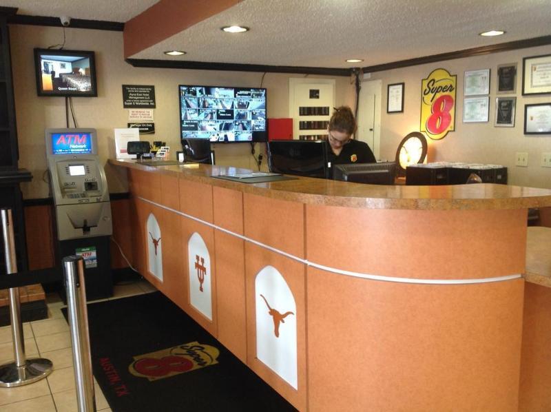 Super 8 By Wyndham University/downtown Area 2* Austin