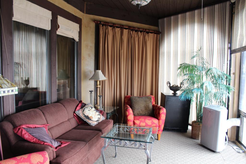 La Villa Vista Bed & Breakfast