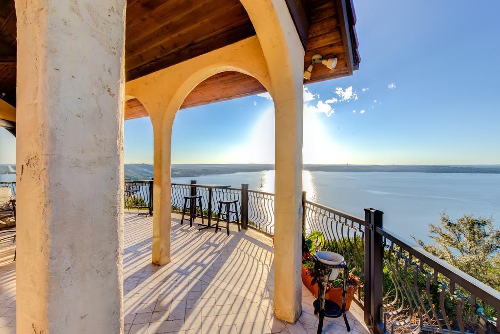 Bed & Breakfast La Villa Vista Austin