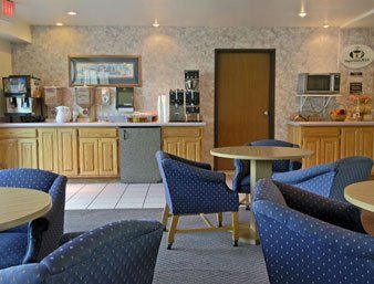 Hotel Super 8 By Wyndham North/university Area 2*