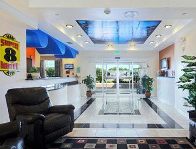Super 8 By Wyndham Austin/airport North 2* Austin