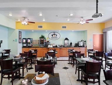 Super 8 By Wyndham Austin/airport North Hotel Austin