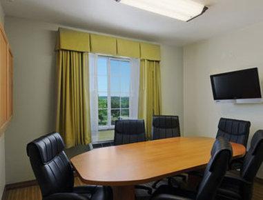 Hotel Super 8 By Wyndham Austin/airport North 2*