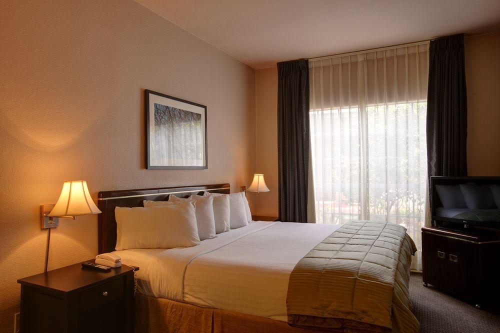 Hotel Habitat Austin