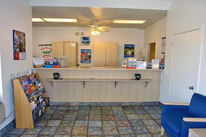 Hotel 6 Austin, Tx - Downtown Ut 3*