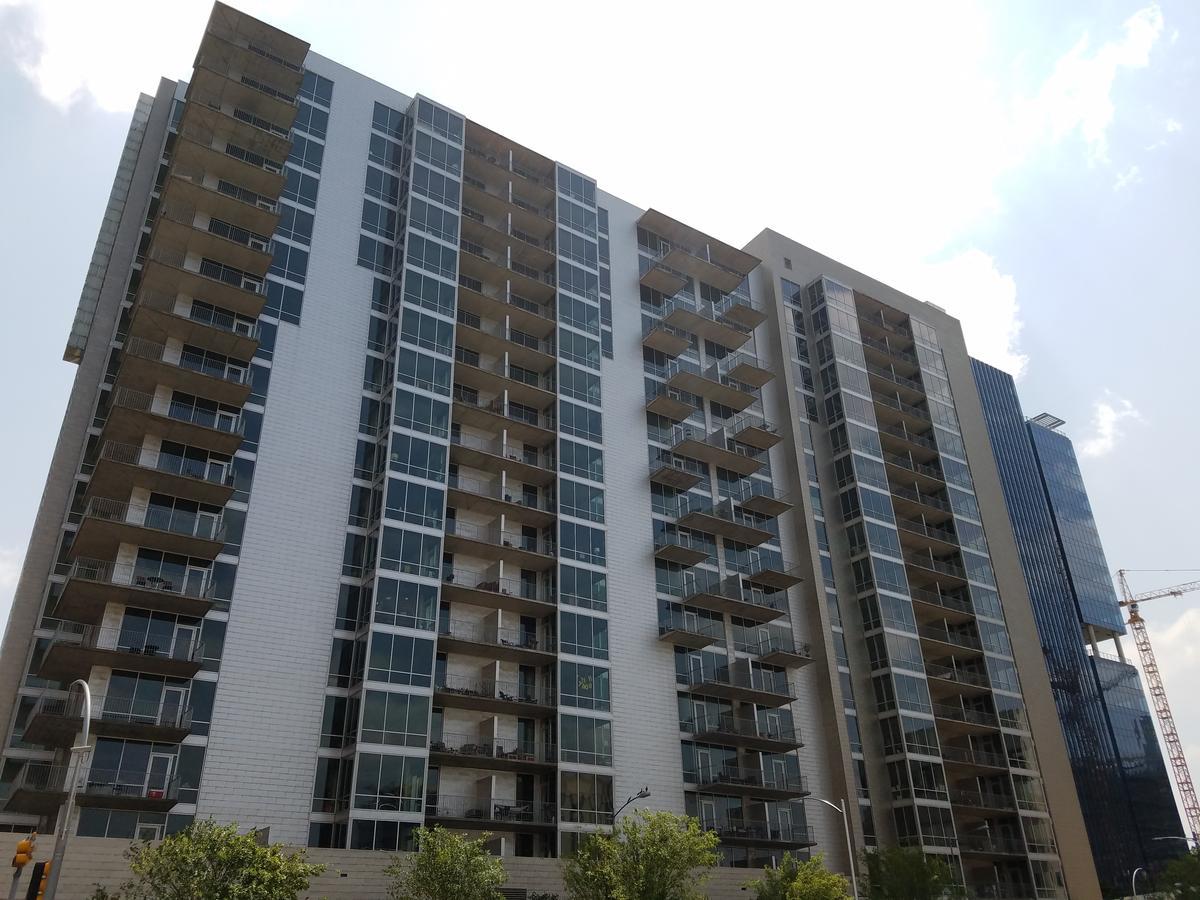 Oakwood At Amli On 2nd * Austin