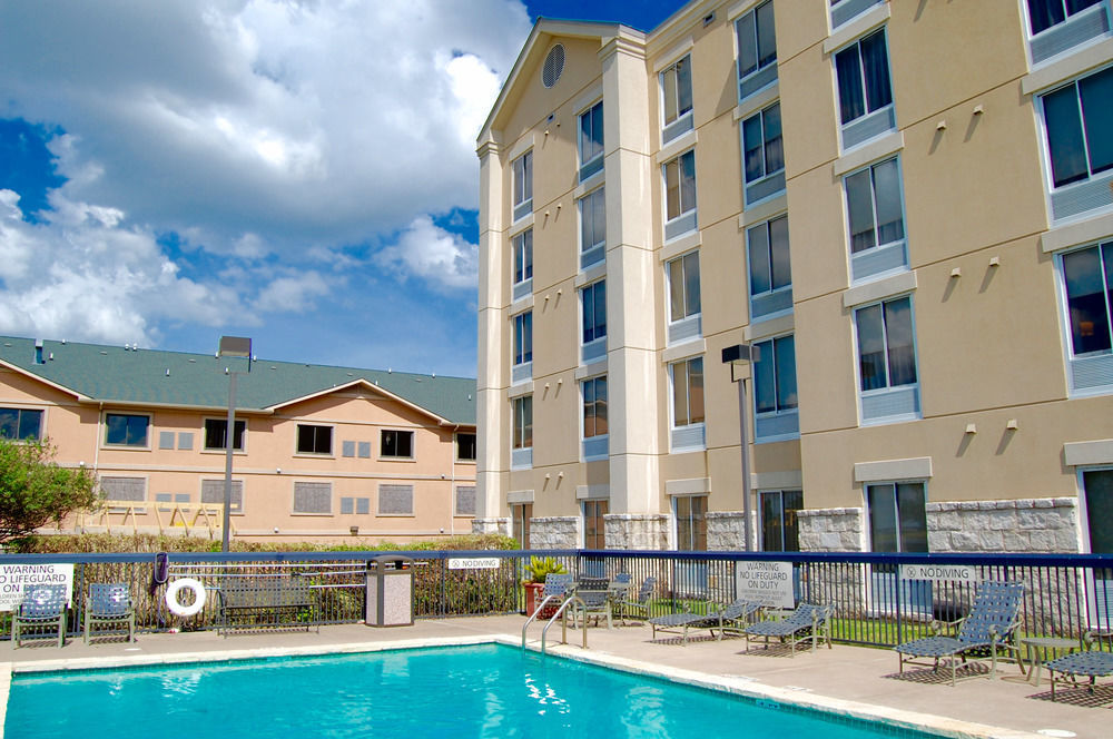 Hampton & Suites-austin Airport