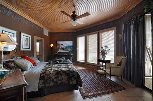 La Villa Vista Bed & Breakfast Austin