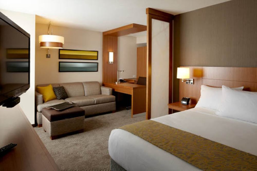 Hyatt Place Arboretum 3*