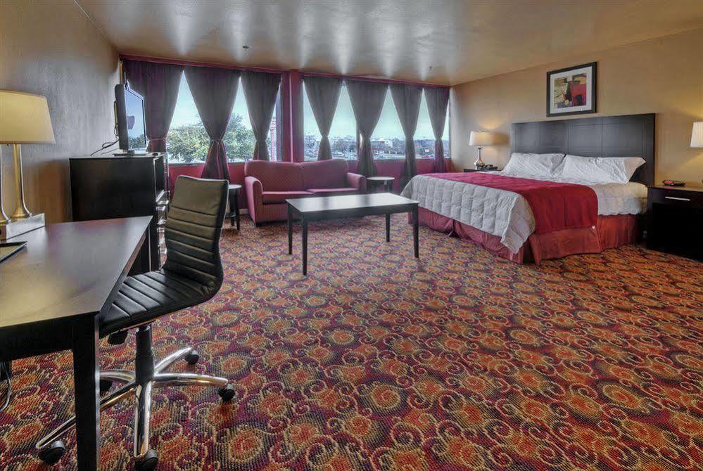 Peers Hotel 3*