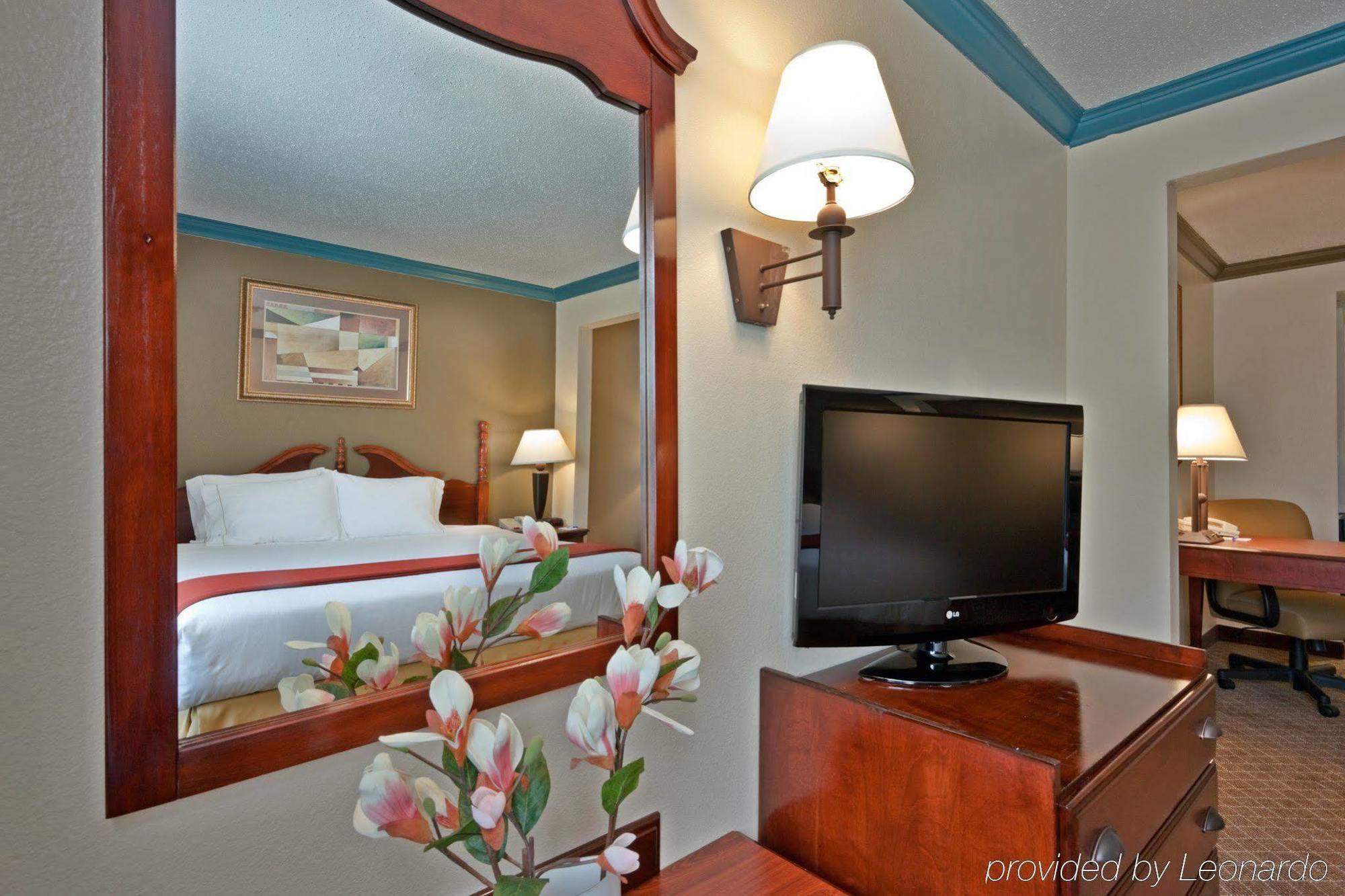 Hotel Express & North By Ihg Austin