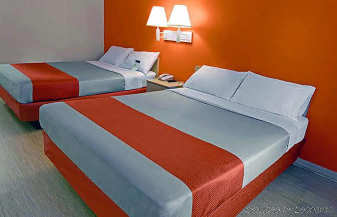 Hotel 6-austin, Tx - North