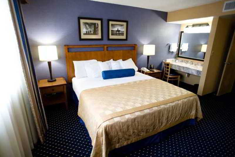 Hotel Embassy By Hilton 3*