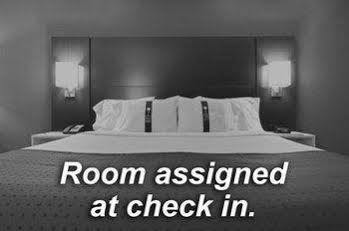 Hotel Sonesta Simply The Domain Area 3*