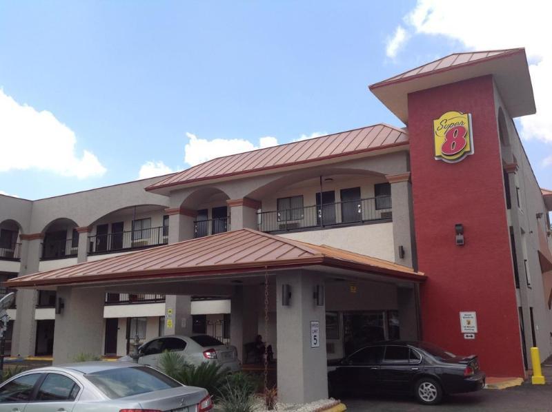 Motel Super 8 By Wyndham University/downtown Area 2*