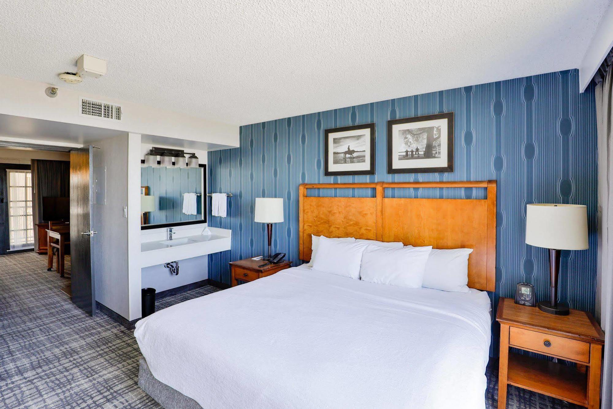Embassy By Hilton Austin
