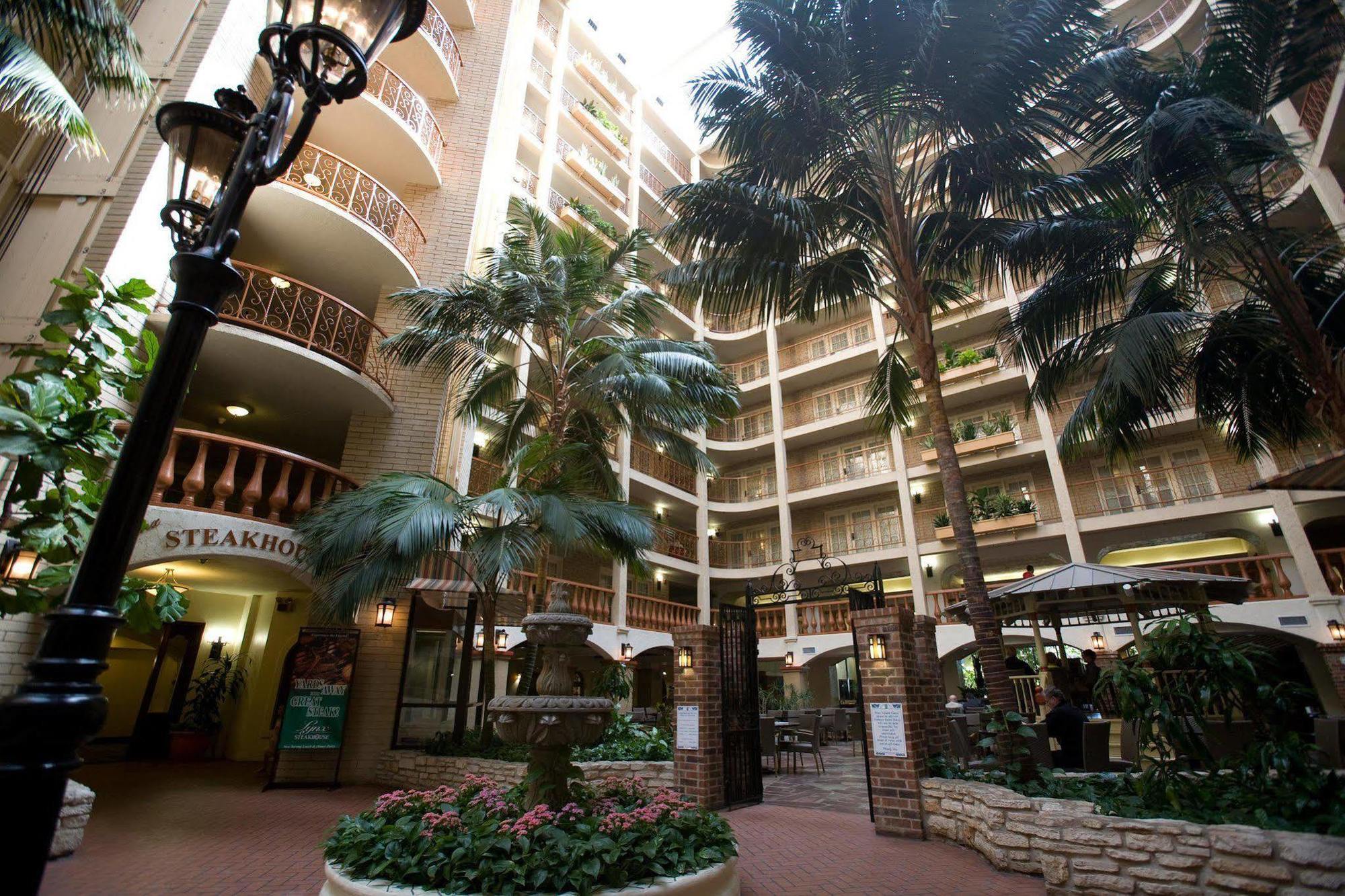 Hotel Embassy By Hilton 3*