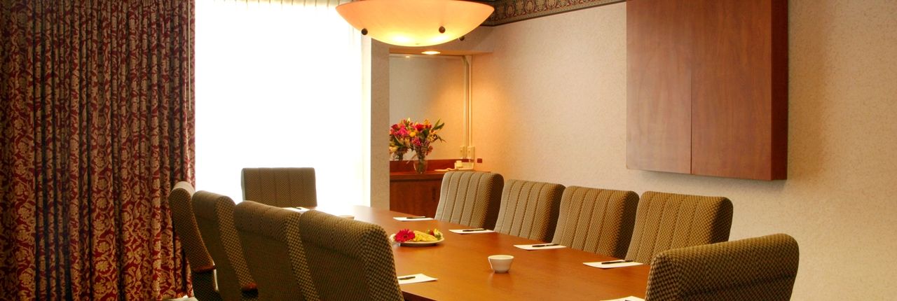 Embassy By Hilton Hotel 3*
