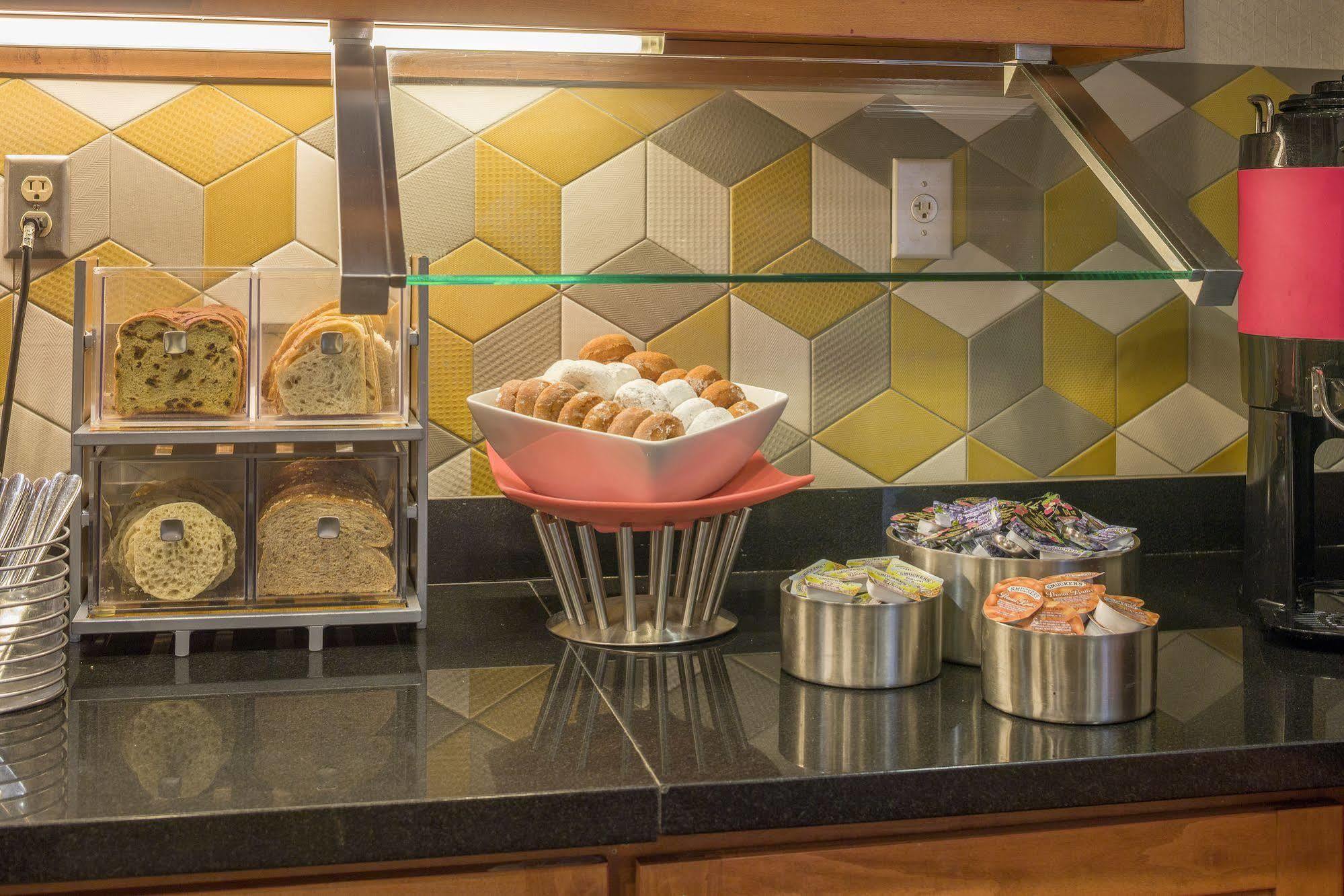 Hyatt Place Arboretum 3* Austin