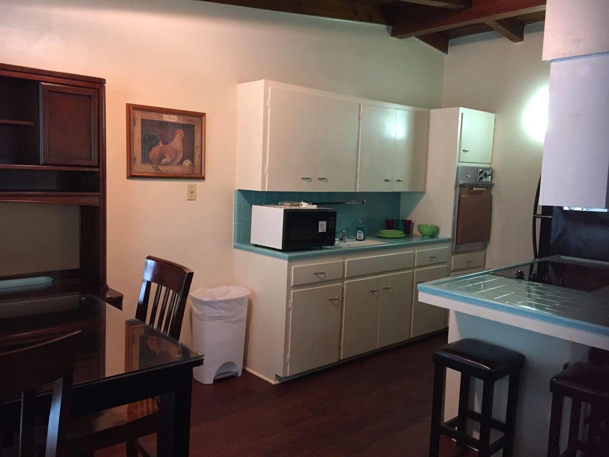 The Quarters At Hardin House Hotel Austin