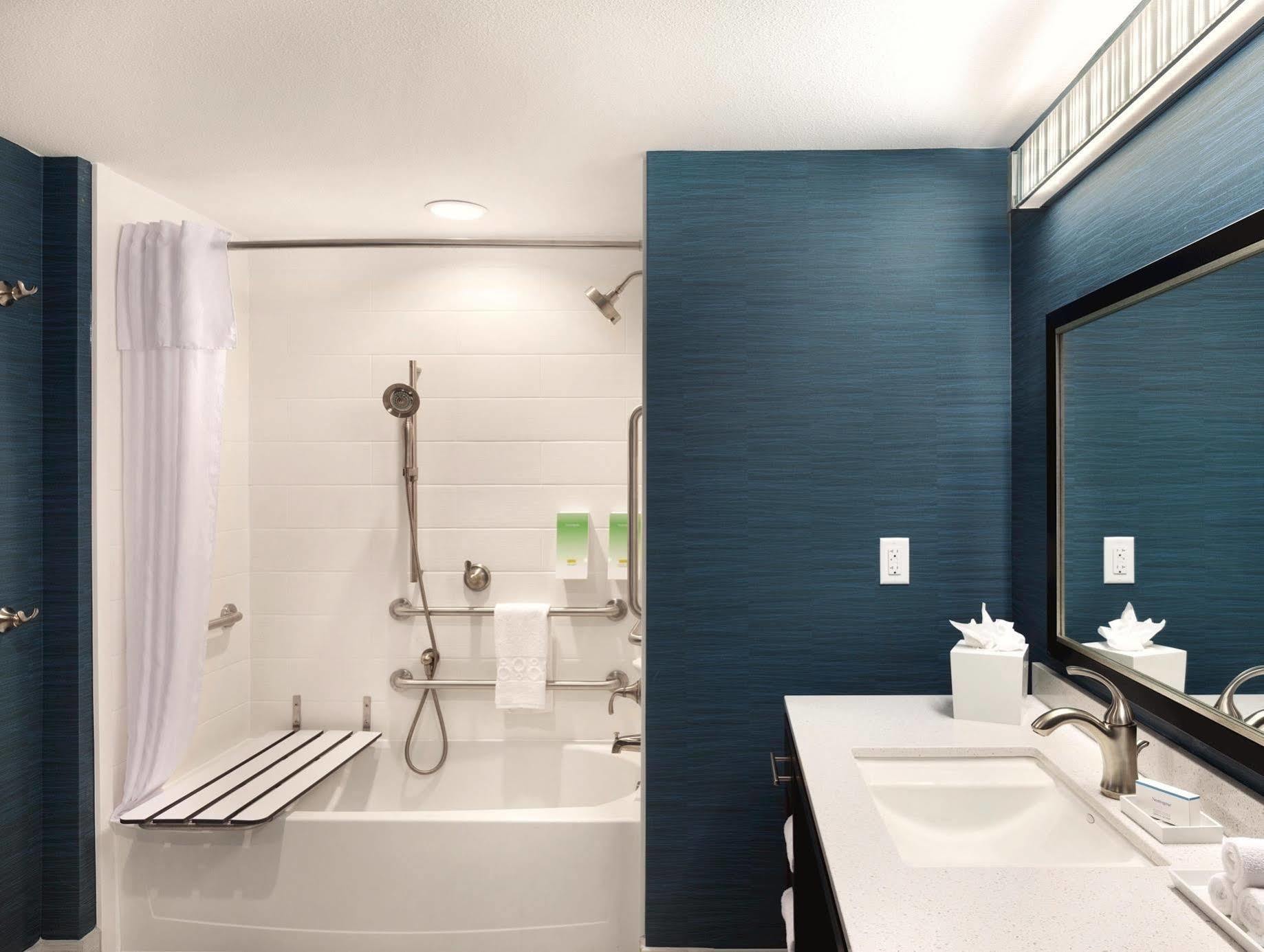 Home2 By Hilton North/near The Domain, Tx 3*
