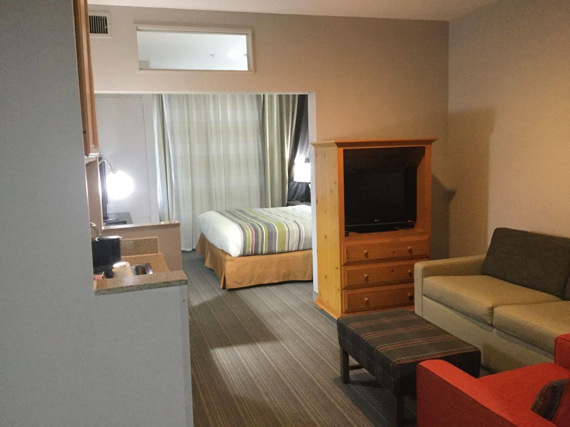 Country & By Radisson, Austin-university, Tx