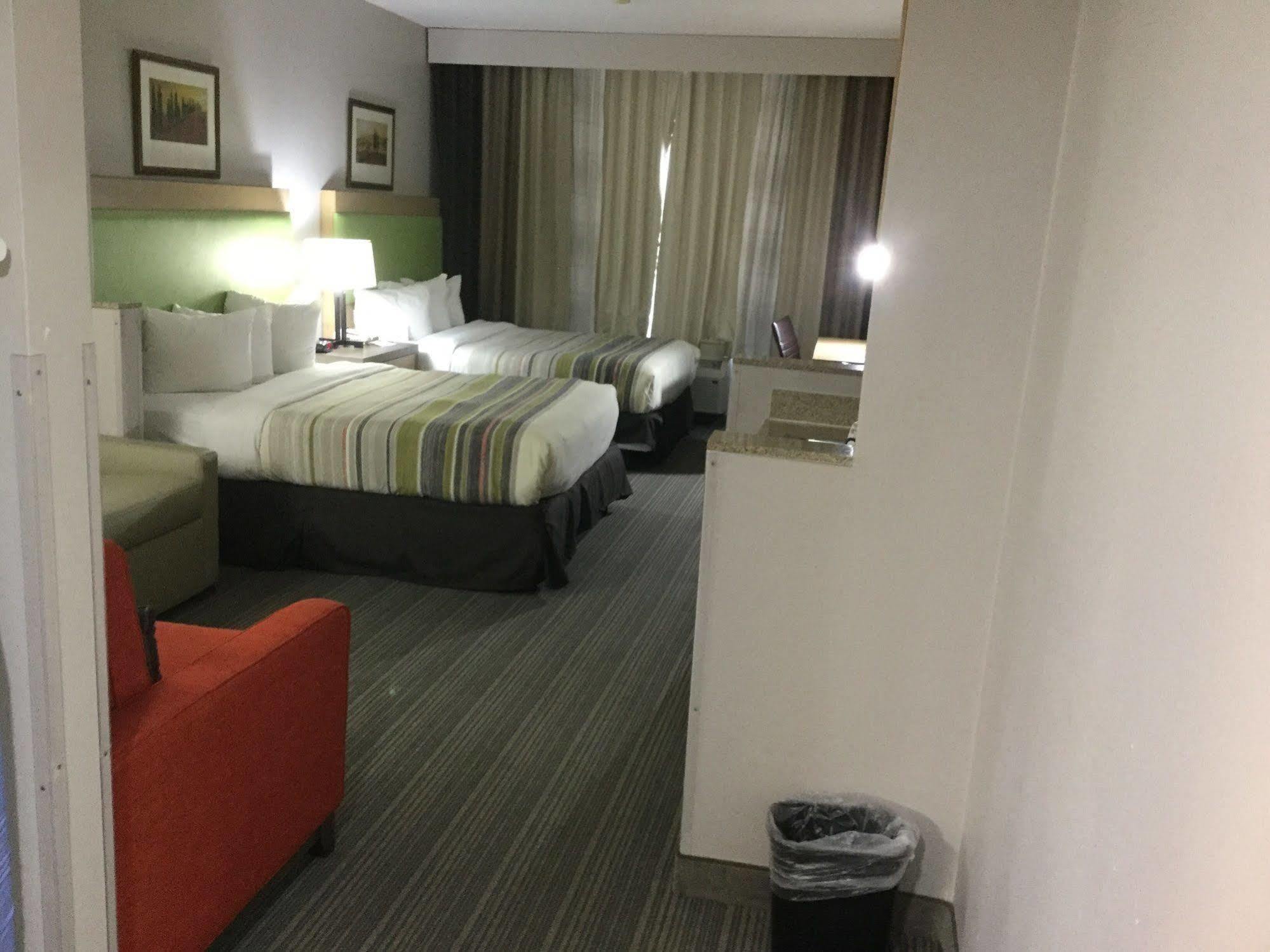 Country & By Radisson, Austin-university, Tx Hotel Austin