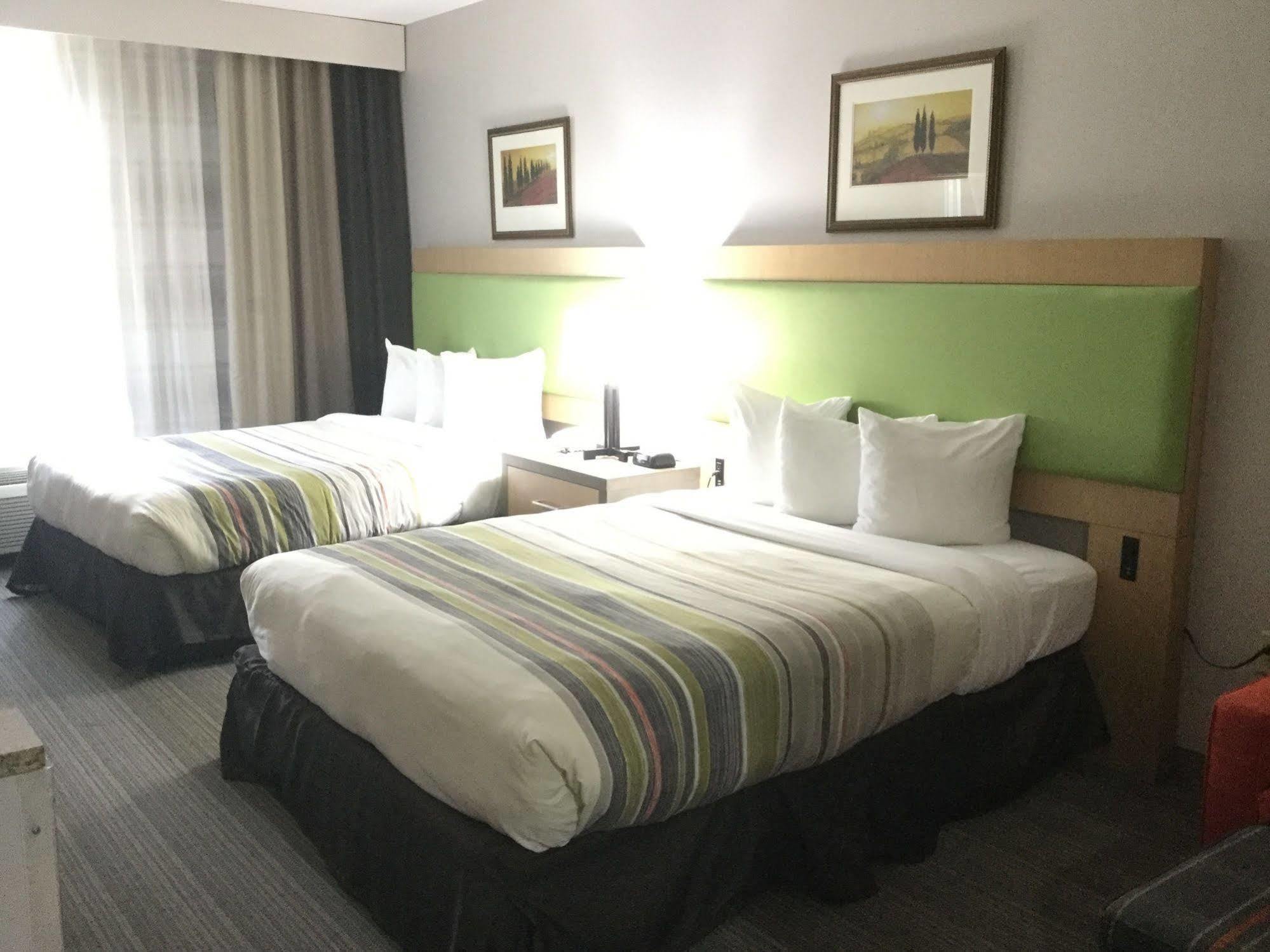 Country & By Radisson, Austin-university, Tx Hotel