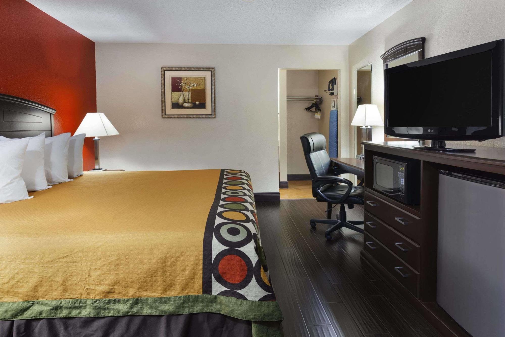 Motel Super 8 By Wyndham University/downtown Area Austin