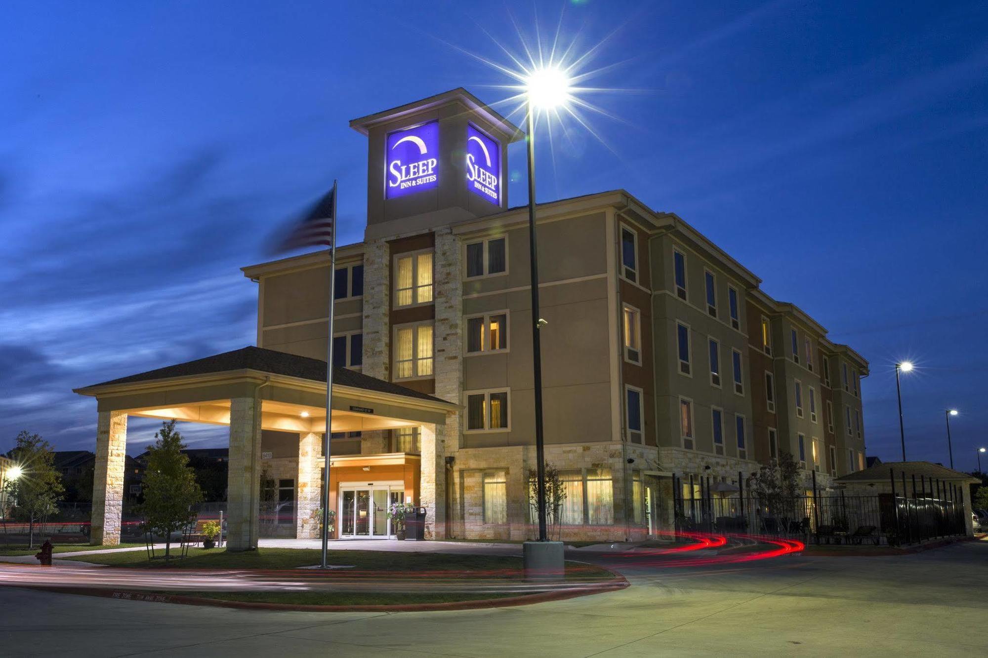 Sleep & - Tech Center Hotel