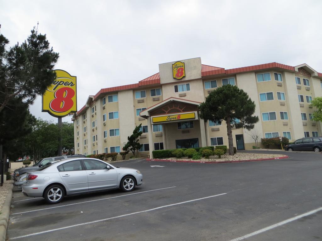 Super 8 By Wyndham North/university Area 2*