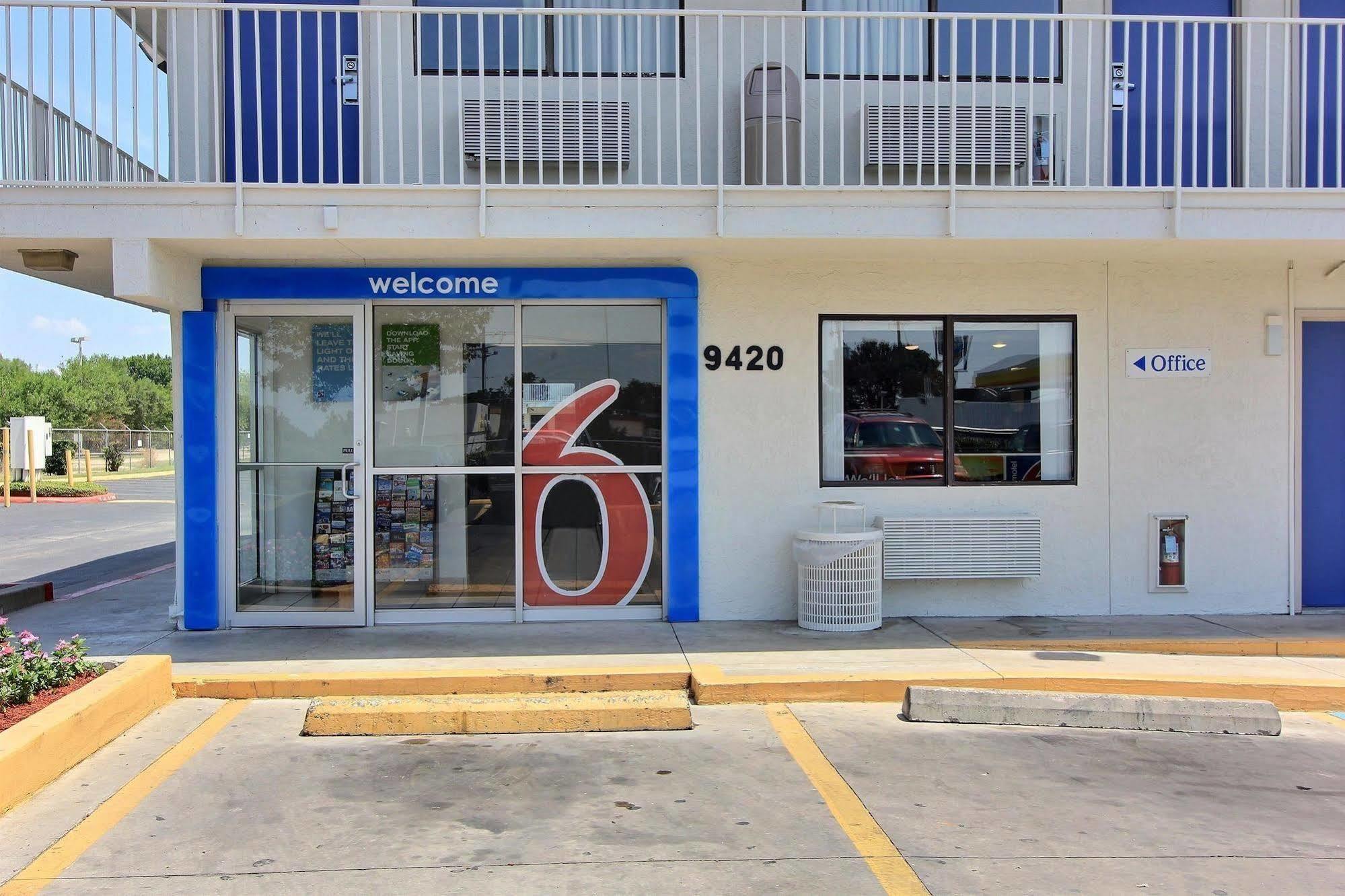 Hotel 6-austin, Tx - North
