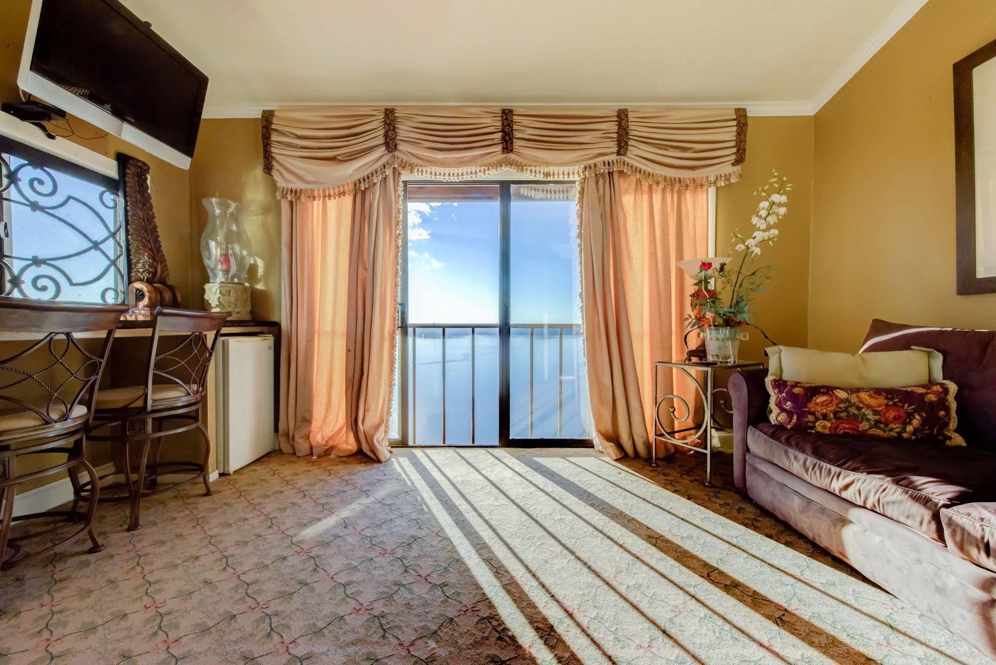 La Villa Vista Austin