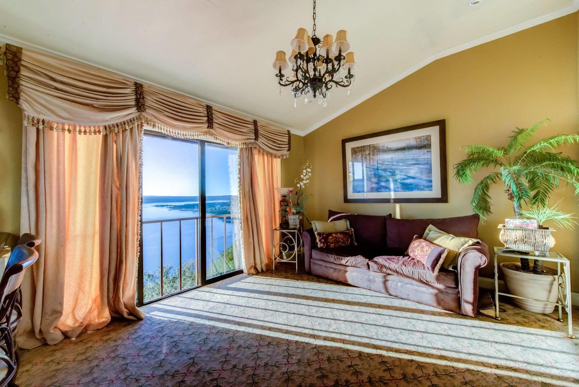 La Villa Vista Bed & Breakfast