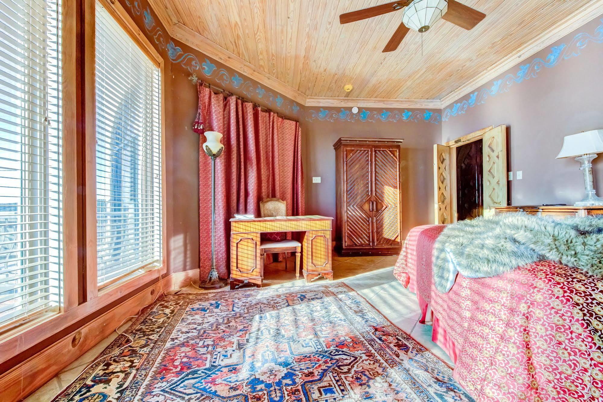 Bed & Breakfast La Villa Vista Austin