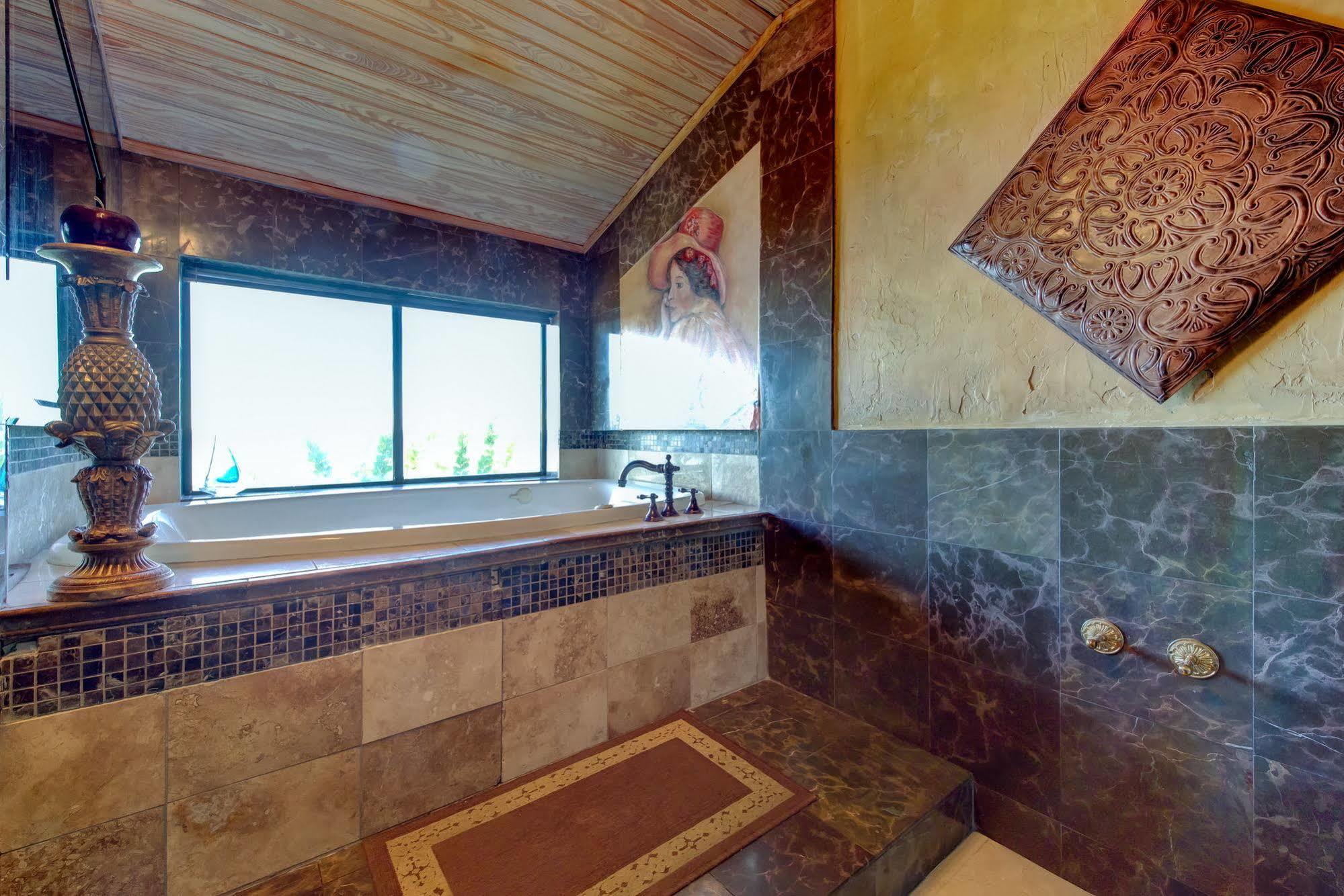 La Villa Vista Bed & Breakfast Austin