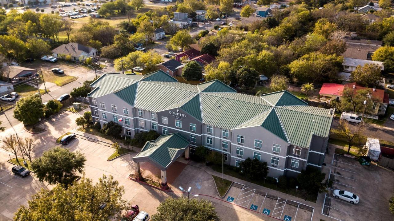 Country & By Radisson, Austin-university, Tx Hotel Austin
