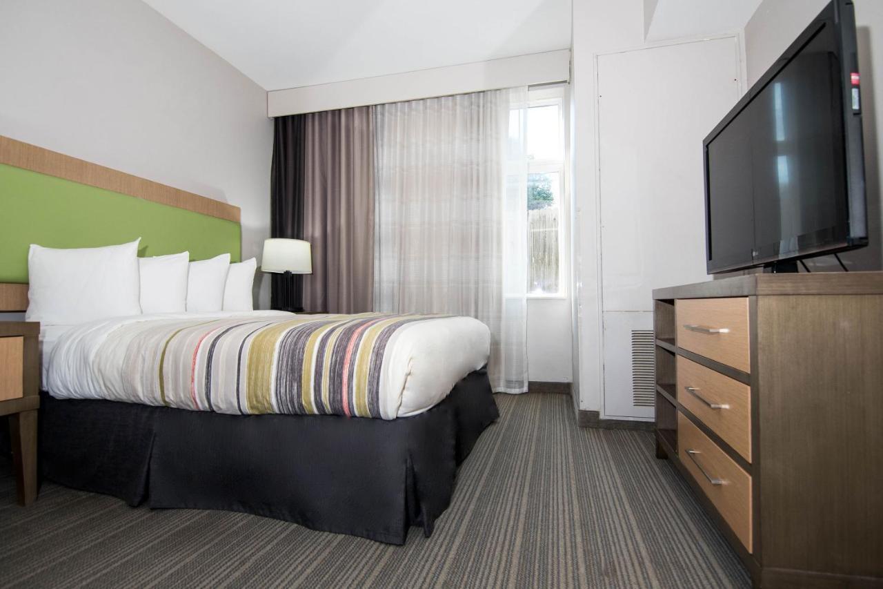 Country & By Radisson, Austin-university, Tx Hotel 3*