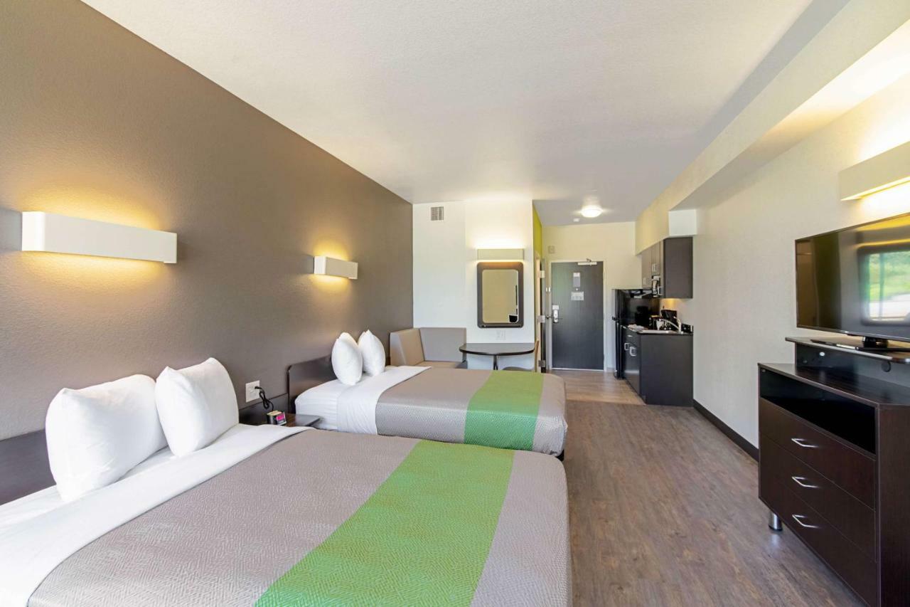 6 Airport 4* Austin