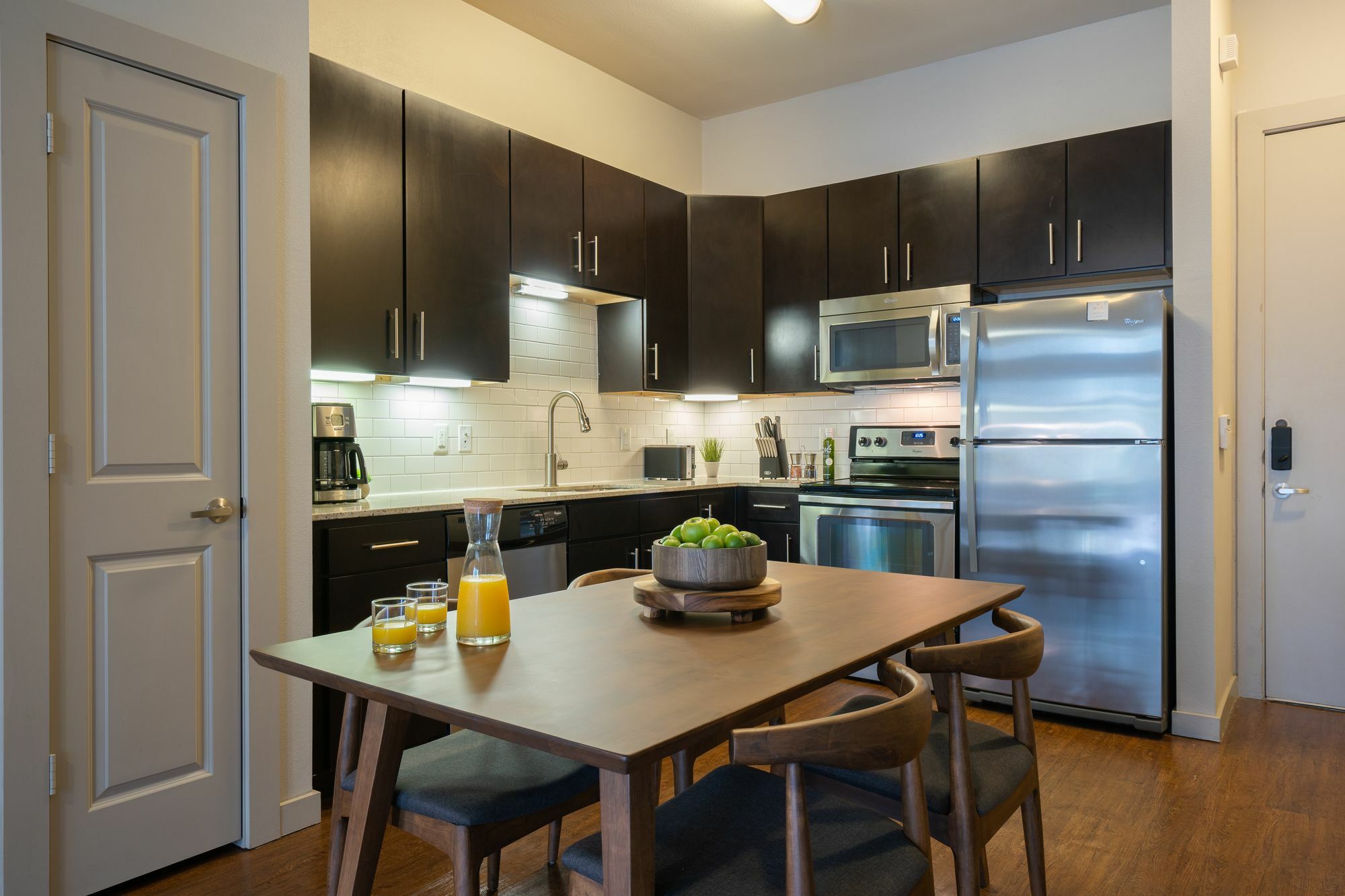 Apartment Locale Lakeshore *