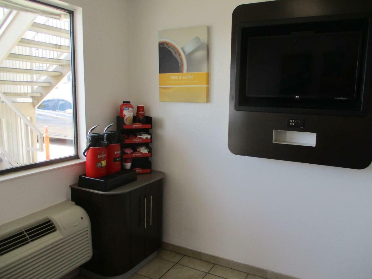 Hotel 6-austin, Tx - North Austin